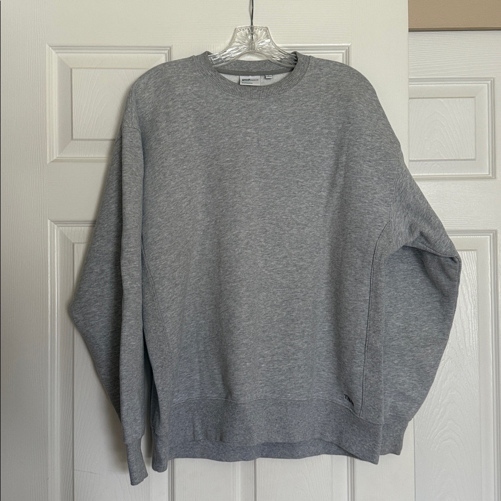 Aritzia TNA Sweatfleece Heather Chrome Cozy Fleece Boyfriend Sweatshirt S